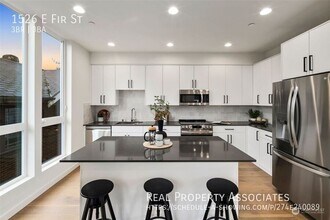 1526 E Fir St in Seattle, WA - Building Photo - Building Photo