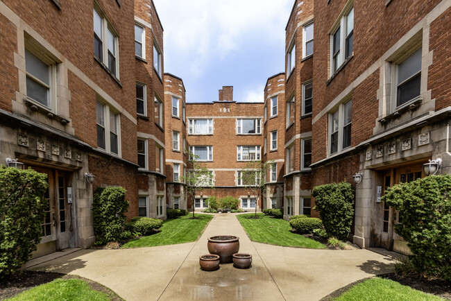 1622 W Columbia Ave in Chicago, IL - Building Photo - Building Photo