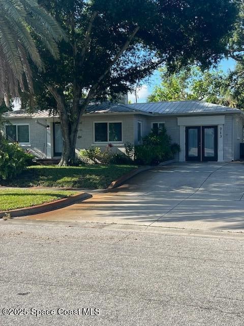 713 E Lincoln Ave in Melbourne, FL - Foto de edificio - Building Photo