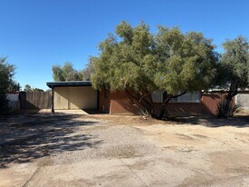 3312 S Kolb Rd in Tucson, AZ - Building Photo