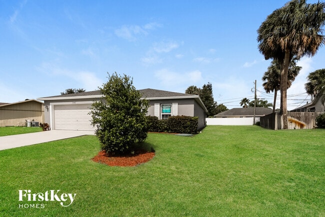 2586 SW Dawn St in Port St. Lucie, FL - Building Photo - Building Photo
