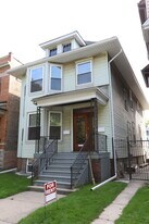 2131 W Grace St in Chicago, IL - Building Photo