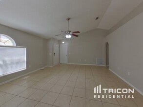 321 Placid Lake Dr in Sanford, FL - Building Photo - Building Photo