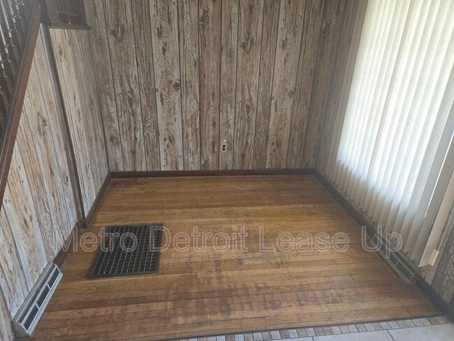 3759 Columbus St in Detroit, MI - Building Photo - Building Photo