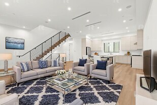 1539 - 1547.5 Hi Point St in Los Angeles, CA - Building Photo