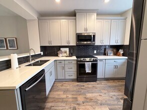 11855 NE 162nd Ln in Bothell, WA - Building Photo - Building Photo