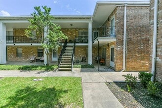 3535 E NASA Pkwy-Unit -56 in Seabrook, TX - Building Photo - Building Photo