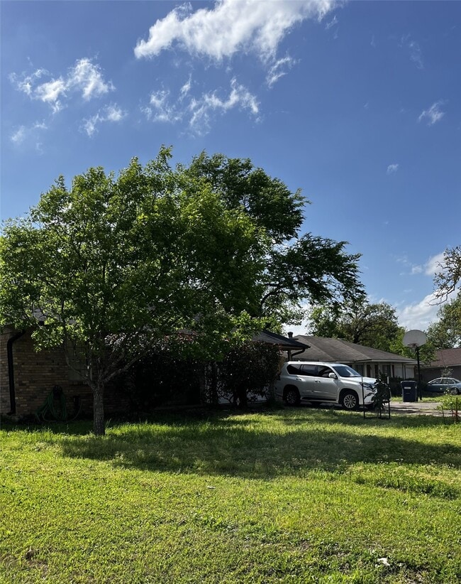 1220 Berkeley St in College Station, TX - Building Photo - Building Photo