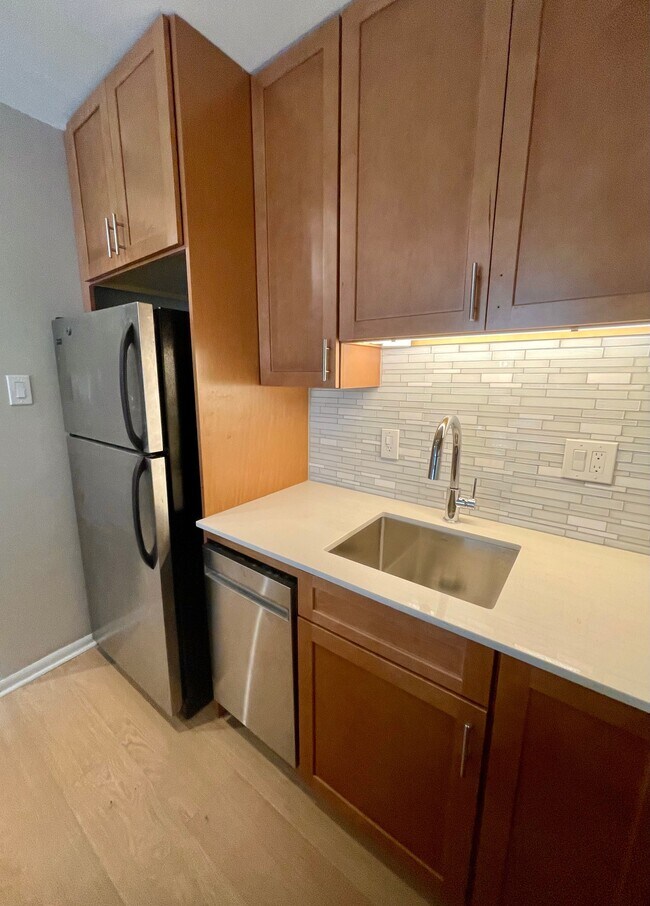 1260 21st St NW, Unit Newport Apartment in Washington, DC - Foto de edificio - Building Photo