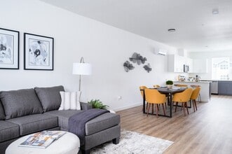 Timberview Apartments in Oregon City, OR - Building Photo - Building Photo