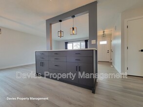 7424-7441 41 Ave NW in Edmonton, AB - Building Photo - Building Photo