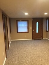 222 E Hamilton St in Wellington, OH - Building Photo - Building Photo