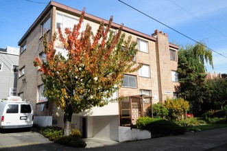 501 Malden Ave E in Seattle, WA - Foto de edificio - Building Photo