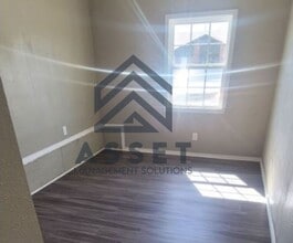 10900 Bel Air Pl in Oklahoma City, OK - Building Photo - Building Photo
