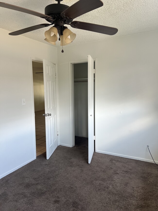32139 N Floral St in Visalia, CA - Building Photo - Building Photo