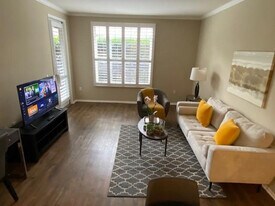 9263 Regents Rd in San Diego, CA - Building Photo