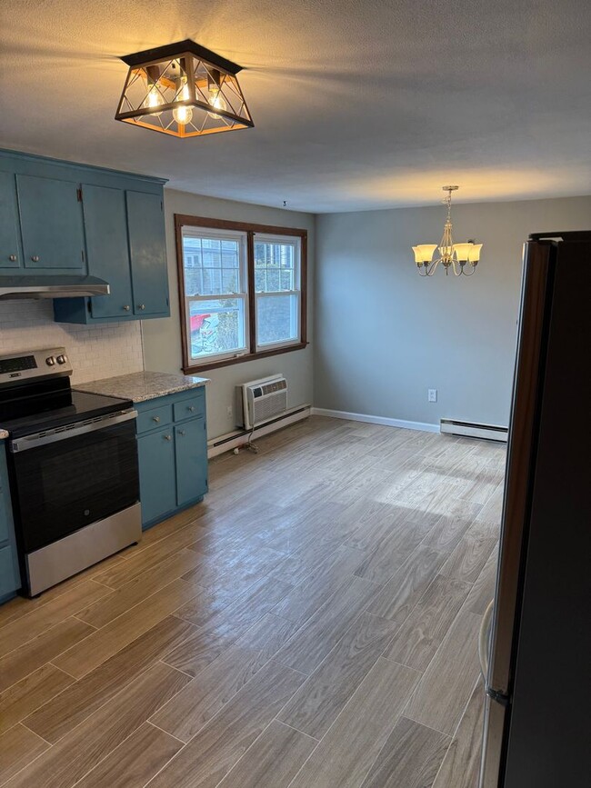 23 Randolph Ct in New Britain, CT - Building Photo - Building Photo