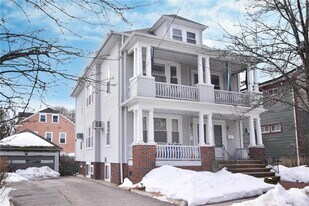 43 Sargent Ave in Providence, RI - Building Photo