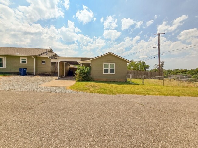 1224 N Market Ave in Shawnee, OK - Building Photo - Building Photo