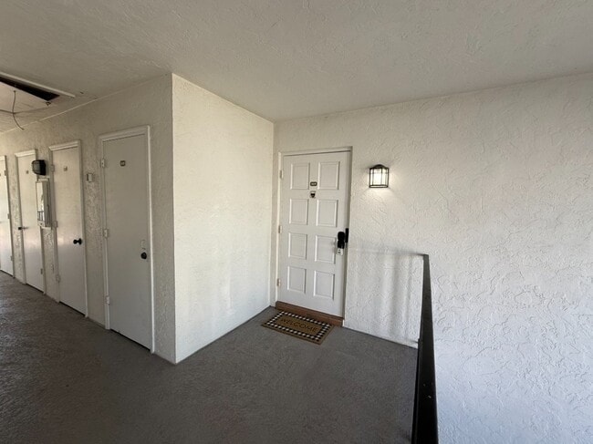 5800 Hollywood Blvd in Sarasota, FL - Building Photo - Building Photo