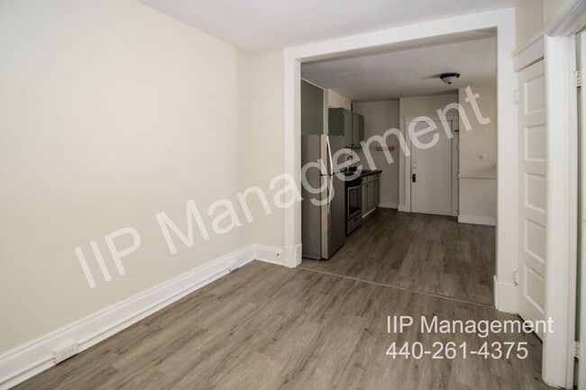 1609 Lakewood Ave in Lakewood, OH - Building Photo - Building Photo