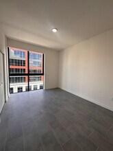 1944 NW 1st Pl, Unit B9 in Miami, FL - Building Photo - Building Photo