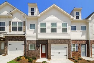 120 Riley Cir in Dawsonville, GA - Building Photo