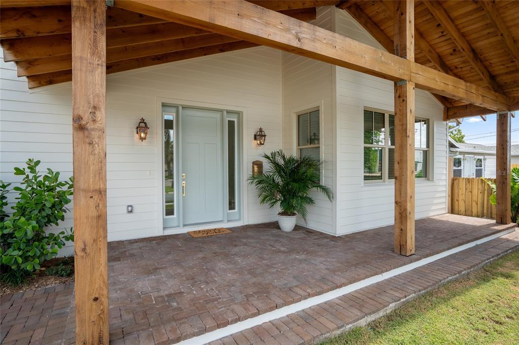 1621 31st Ave N in St. Petersburg, FL - Building Photo