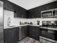 875 N State St, Unit 8G in Chicago, IL - Building Photo - Building Photo