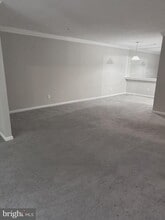 8 Russell Ave in Gaithersburg, MD - Building Photo - Building Photo