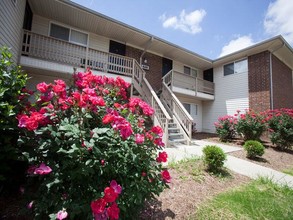 North Woods Apartments in Indianapolis, IN - Foto de edificio - Building Photo