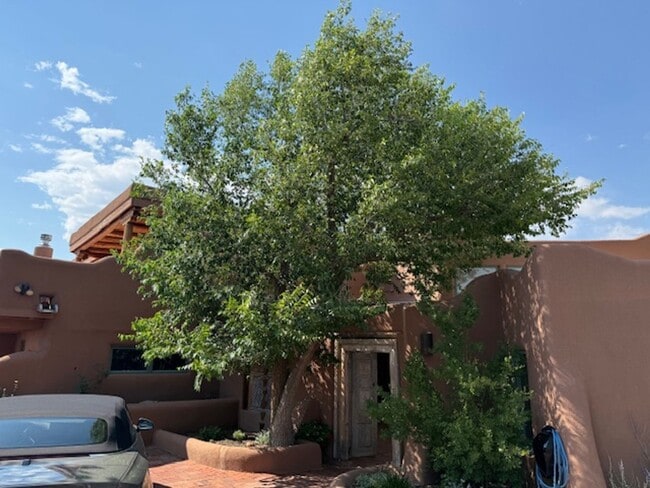 15 Cielo Cumbre Rd in Santa Fe, NM - Building Photo - Building Photo