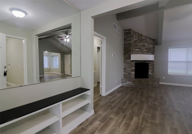 2706 Orion Dr in League City, TX - Foto de edificio - Building Photo