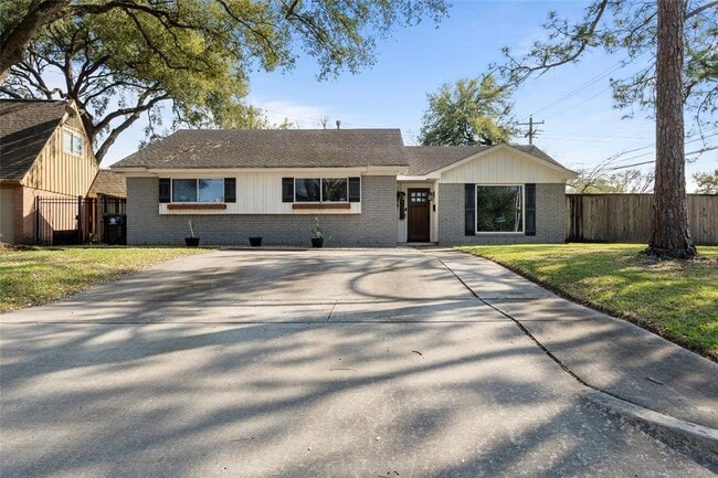 property at 9655 Meadowland Dr