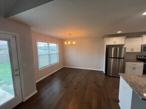 4387 W Skyler Dr in Springfield, MO - Building Photo - Building Photo