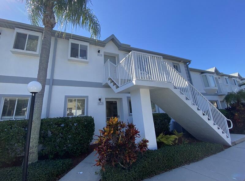 343 Ocean Park Ln in Cape Canaveral, FL - Building Photo