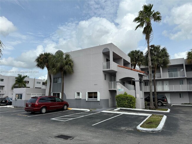 2660 W 76th St in Hialeah, FL - Building Photo - Building Photo