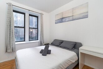 1830 1st Ave in New York, NY - Building Photo - Building Photo