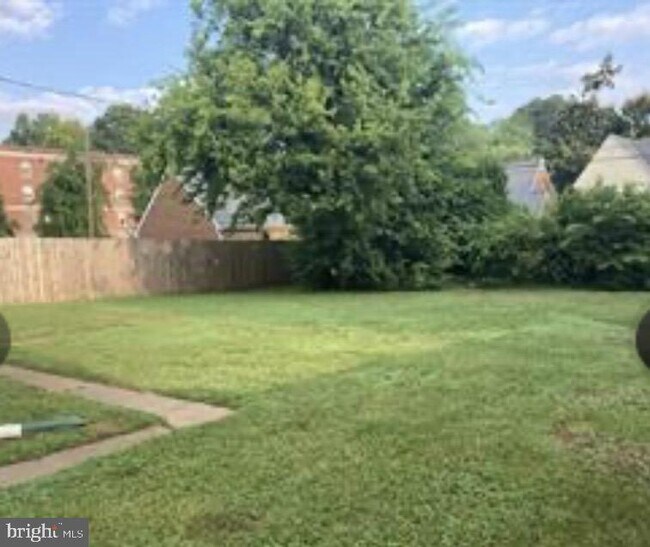 property at 915 William St