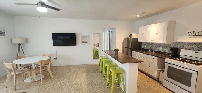 property at 7725 Harding Ave