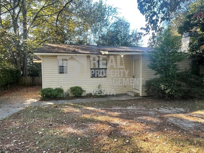 property at 631 Maplewood Dr