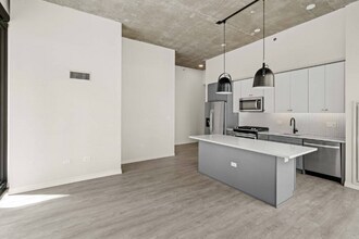 191 W Huron St in Chicago, IL - Building Photo - Building Photo