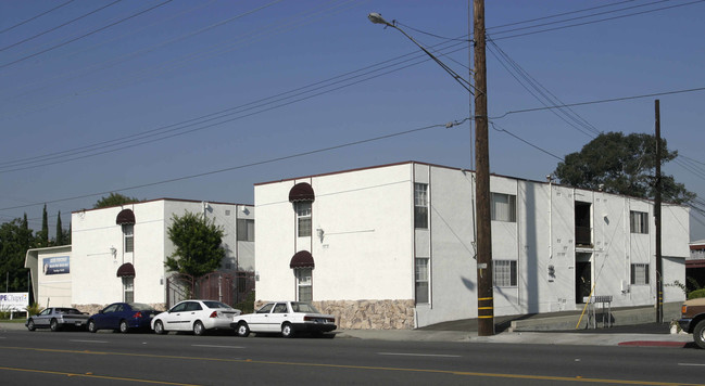 135-141 1/2 E 223rd St in Carson, CA - Building Photo - Building Photo