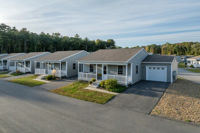 Green Village II in Salem, CT - Building Photo - Primary Photo