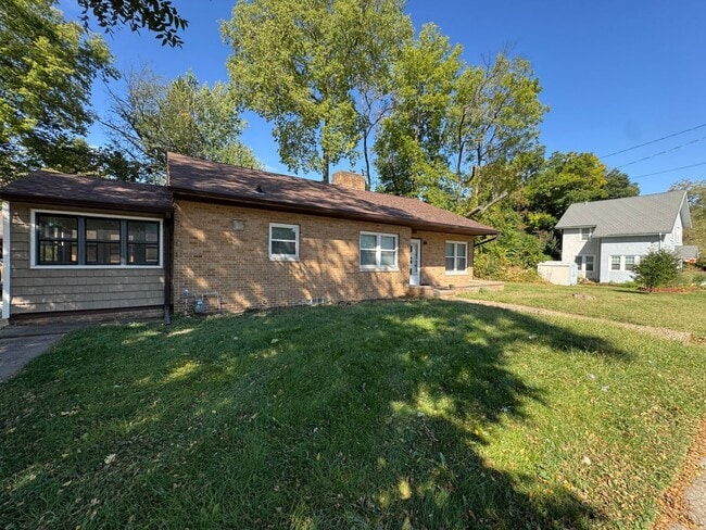 1185 27th St in Moline, IL - Building Photo - Building Photo