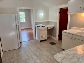 4556 N Merrimac Ave in Chicago, IL - Building Photo - Building Photo