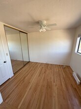 3702-10 Crown Point Dr in San Diego, CA - Foto de edificio - Building Photo