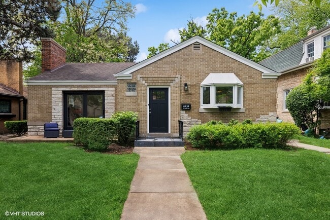 property at 6434 N Leoti Ave