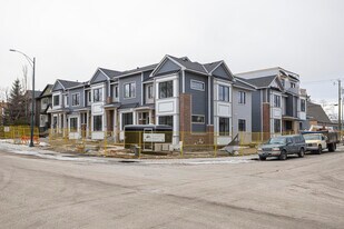 1904 18 Av NW in Calgary, AB - Building Photo