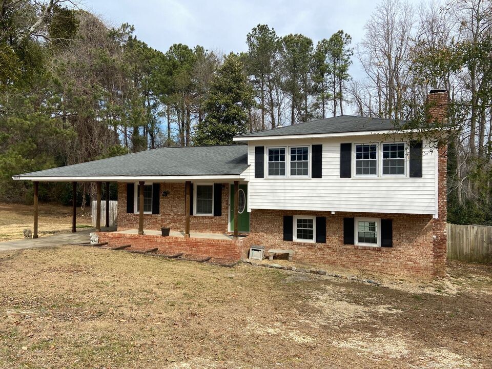 1435 Marlborough Rd in Fayetteville, NC - Building Photo